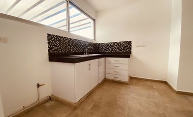 CASA DE 1 PLANTA A PIE DE CALLE EN RENTA, SAN DIEGO CUTZ