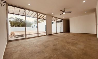 CASA DE 1 PLANTA A PIE DE CALLE EN RENTA, SAN DIEGO CUTZ