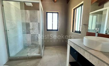Casa en venta y renta en condominio cerca de la glorieta del Refugio, Avándaro.