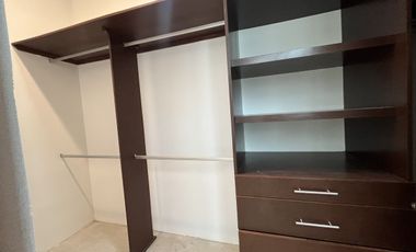Hermosa Casa  una sola planta en Privada Yucatán Countty Club en Mérida, Yucatán