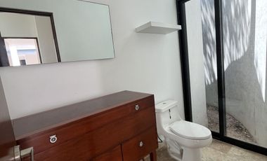 Hermosa Casa  una sola planta en Privada Yucatán Countty Club en Mérida, Yucatán