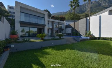 CASA EN VENTA EN COLONIAL DE LA SIERRA