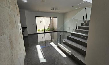 Estrena Casa en Cumbres del Cimatario