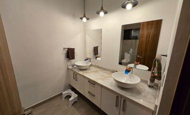 Casa en Venta en Vista Real Country Club