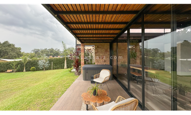 Casa Campestre en Arriendo, Parcelación Llanogrande