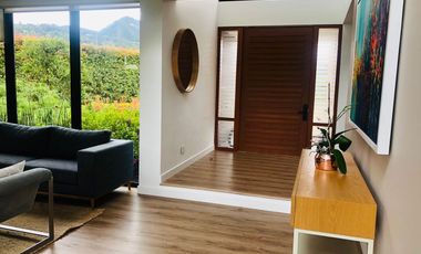 VENDO GRANDIOSA CASA EN REFUGIO DEL VALLE LA CALERA
