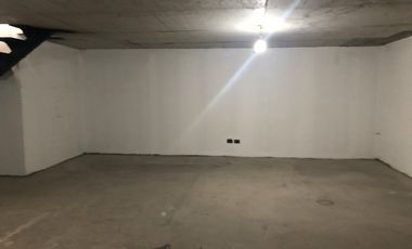 ARRIENDO Local Comercial 27,39 +  Subt. 29,12 m2, Metro ULA