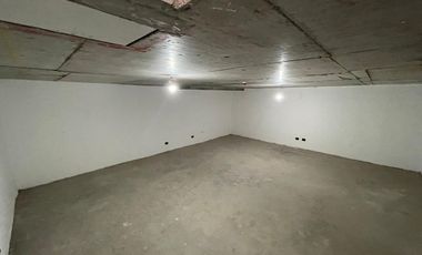 ARRIENDO Local Comercial 43,21 m2 + Subt. 45,51 m2, Metro ULA