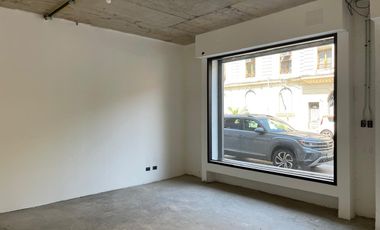 ARRIENDO Local Comercial 43,21 m2 + Subt. 45,51 m2, Metro ULA