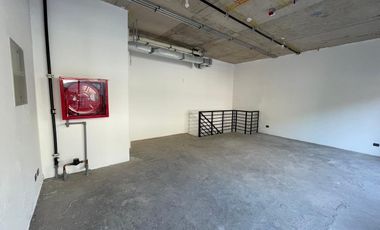 ARRIENDO Local Comercial 43,21 m2 + Subt. 45,51 m2, Metro ULA