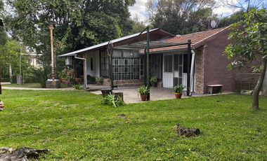 Quinta Amueblada con Piscina y amplio lote en Villa Urquiza