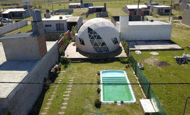 Venta casa tipo domo monoambiente con Pileta en Capitán Bermúdez