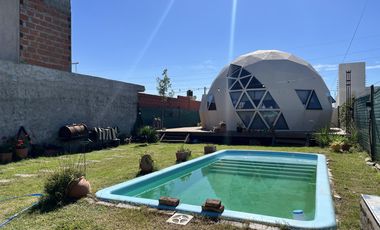 Venta casa tipo domo monoambiente con Pileta en Capitán Bermúdez
