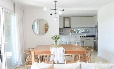 Casa en  venta al agua el canton, islas
