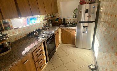 Casa 4 ambientes con quincho