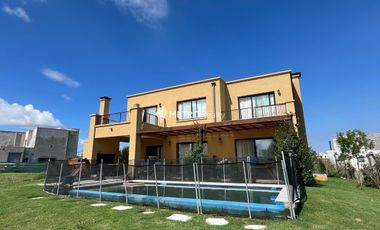 Casa en alquiler Anual naudir escobar