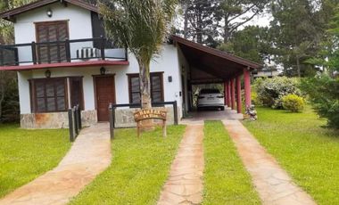 Casa en venta - 3 Dormitorios 2 Baños - Costa del Este