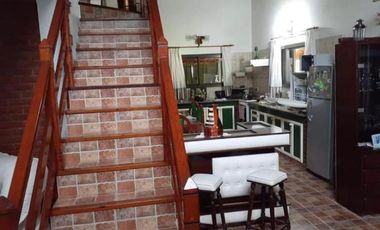 Casa en venta - 3 Dormitorios 2 Baños - Costa del Este