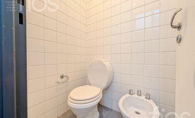 VENTA OFICINA SOBRE PEATONAL CORDOBA MICROCENTRO