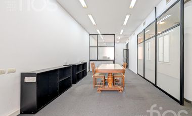 VENTA OFICINA SOBRE PEATONAL CORDOBA MICROCENTRO