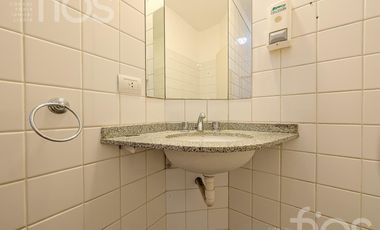 VENTA OFICINA SOBRE PEATONAL CORDOBA MICROCENTRO
