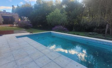 Increible Casa en Cosquin (4 dormitorios, quincho y pileta)