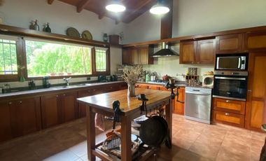 Increible Casa en Cosquin (4 dormitorios, quincho y pileta)