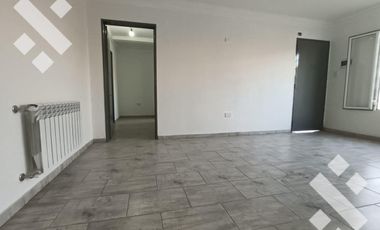 En Venta, Casa 2 dormitorios, en planta baja, B° 5 Soles Plottier