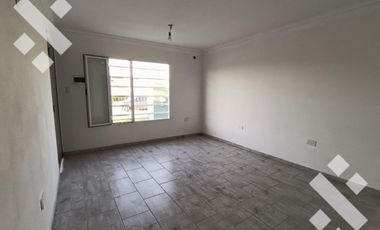 En Venta, Casa 2 dormitorios, en planta baja, B° 5 Soles Plottier