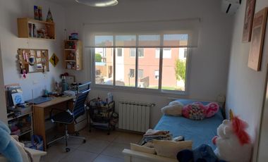 Casa en venta - 4 Dormitorios 3 Baños - Tigre
