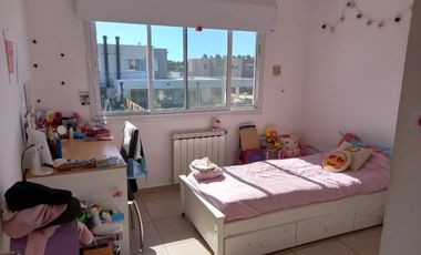 Casa en venta - 4 Dormitorios 3 Baños - Tigre