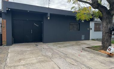 Casa en Remedios De Escalada en venta