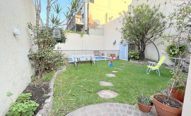 Casa impecable refaccionada   o terreno apto edificio