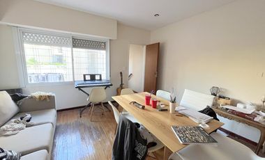 Casa impecable refaccionada   o terreno apto edificio