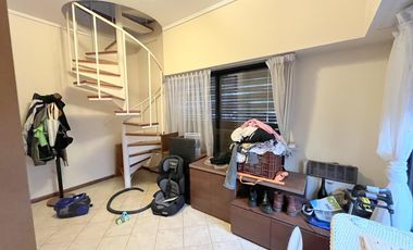 Casa impecable refaccionada   o terreno apto edificio