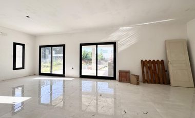 Casa en  venta barrio Lagos de Canning