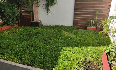 Impecable PH de 2 amb con Jardín!!
