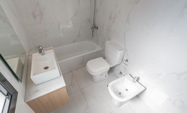 VENTA * VICENTE LOPEZ * TRIPLEX 3/4 amb TERRAZA COCHERA