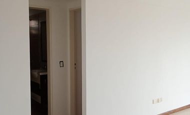 Venta departamento 2 ambientes con cochera en Morón.