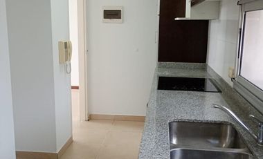 Venta departamento 2 ambientes con cochera en Morón.