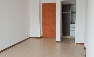 Venta departamento 2 ambientes con cochera en Morón.