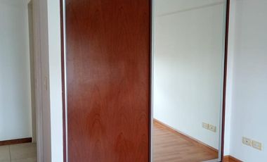 Venta departamento 2 ambientes con cochera en Morón.