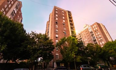 Venta departamento de 3 ambientes con balcón al frente en La Boca APTO CREDITO
