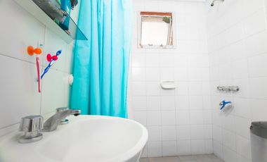 Venta departamento de 3 ambientes con balcón al frente en La Boca APTO CREDITO