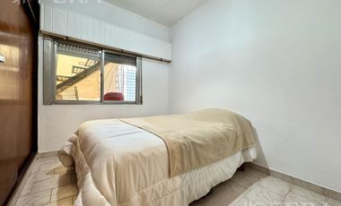 Venta de casa para dos familias con cochera en Wilde