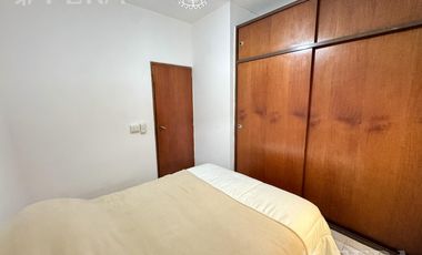 Venta de casa para dos familias con cochera en Wilde