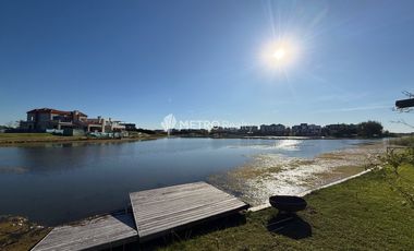 Casa en Alquiler a la laguna en Muelles de Puertos del Lago