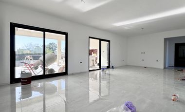Casa en  venta barrio Lagos de Canning