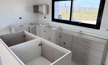 Casa en  venta barrio Lagos de Canning