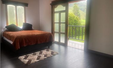 VENTA ELEGANTE CHALET UNIDAD CERRADA SALENTO QUINDIO